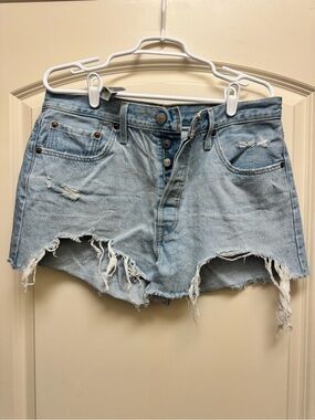 Levi’s High-Rise Distressed Denim Shorts - Light Blue